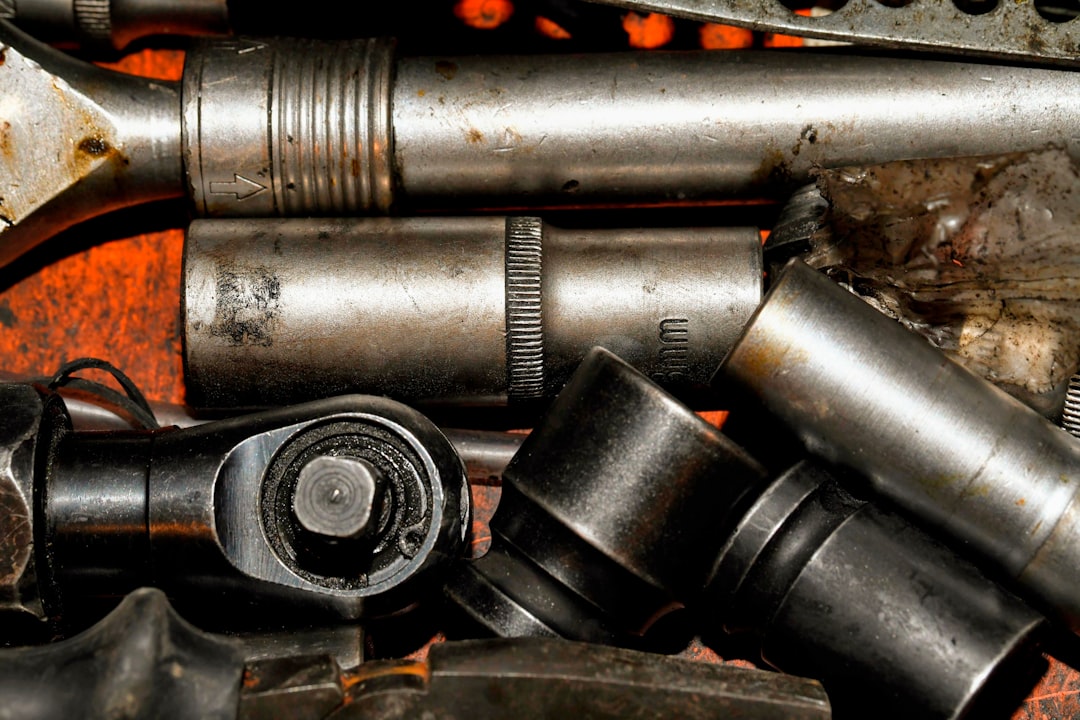 a close up of a bunch of metal objects